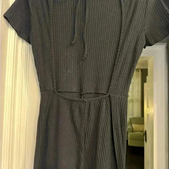 Pretty little things ribbed jump suit. Black short sleeve full open back… - Picture 10 of 12
